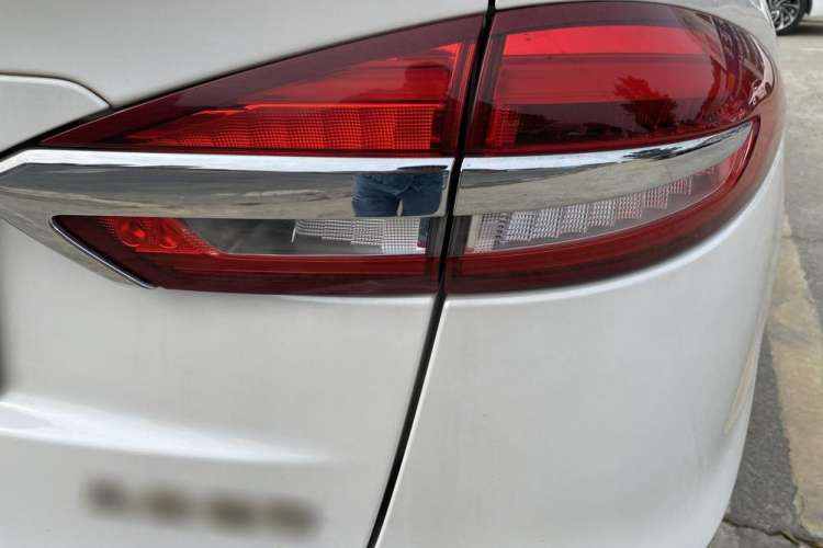 Used Ford Mondeo New Energy 2018 2.0 PHEV Smart-Controlled Fashion Edition China V Standard
