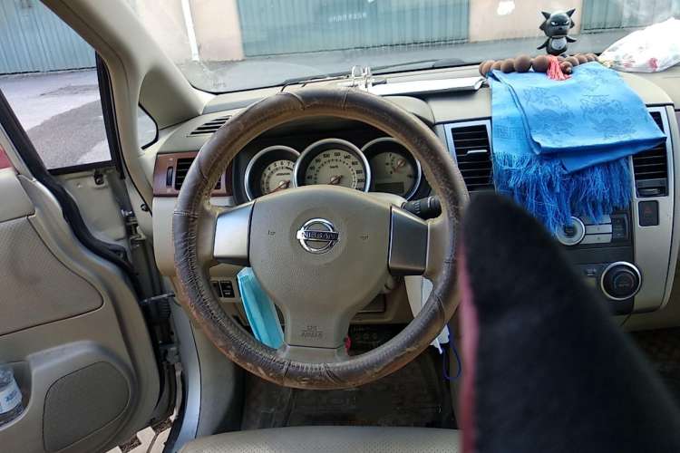 Used Nissan Tiida Sedan 2008 1.6L Automatic Smart Version Steering Wheel