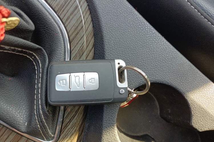 Used Zotye T600 2014 1.5T Manual Luxury Model
