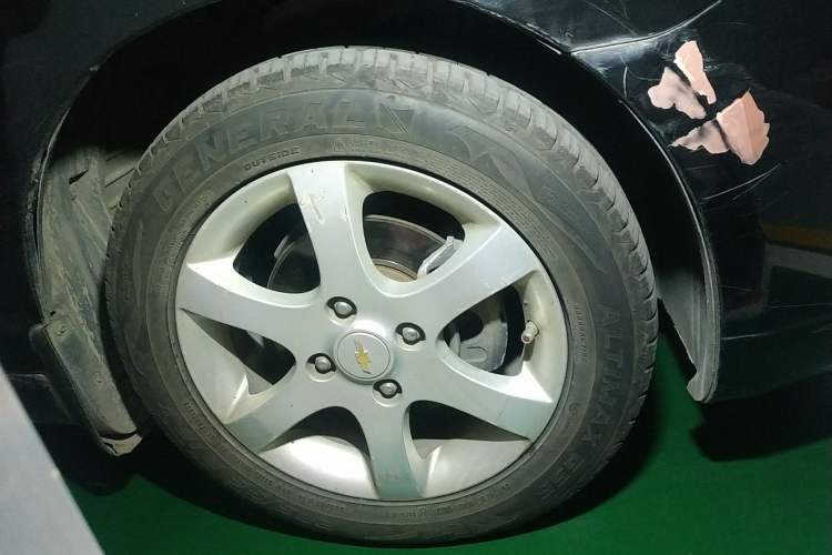 Used Chevrolet Epica 2012 1.8 Luxury Edition AT Right Front Wheel Hub