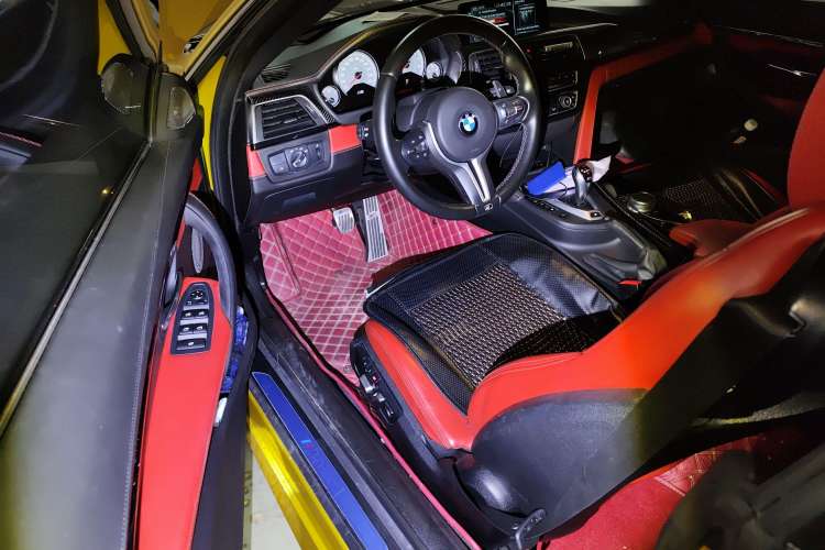 Used BMW M4 2014 M4 Convertible Coupé
