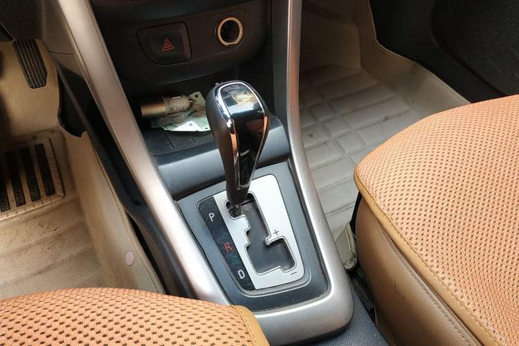 Used Baojun 610 2014 1.5L automatic luxury version