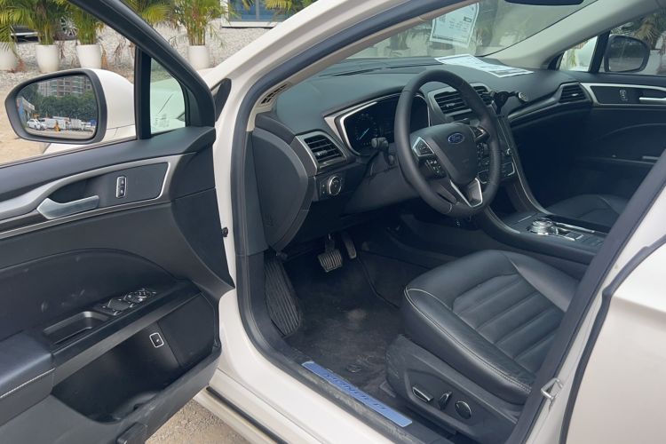 Used Ford Mondeo New Energy 2018 2.0 PHEV Zhihao Trim
