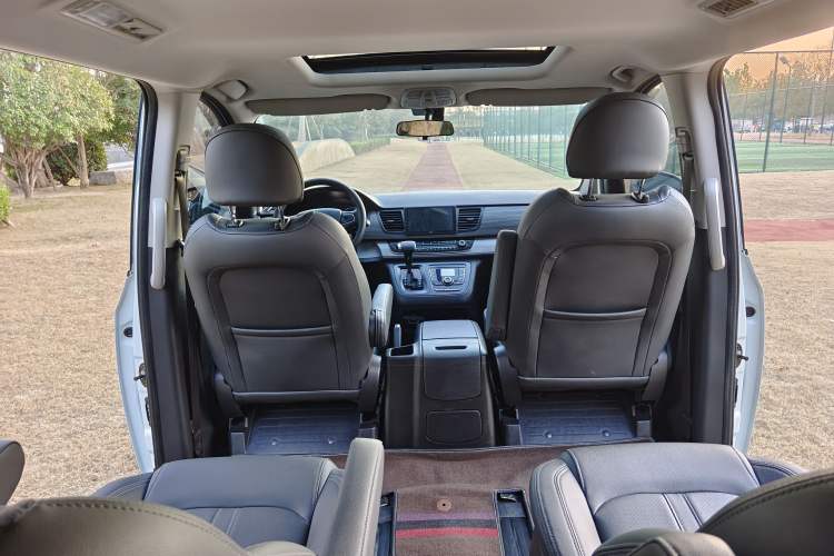 Used SAIC MAXUS G10 2019 Facelift PLUS 2.0T Automatic Elite Edition China VI