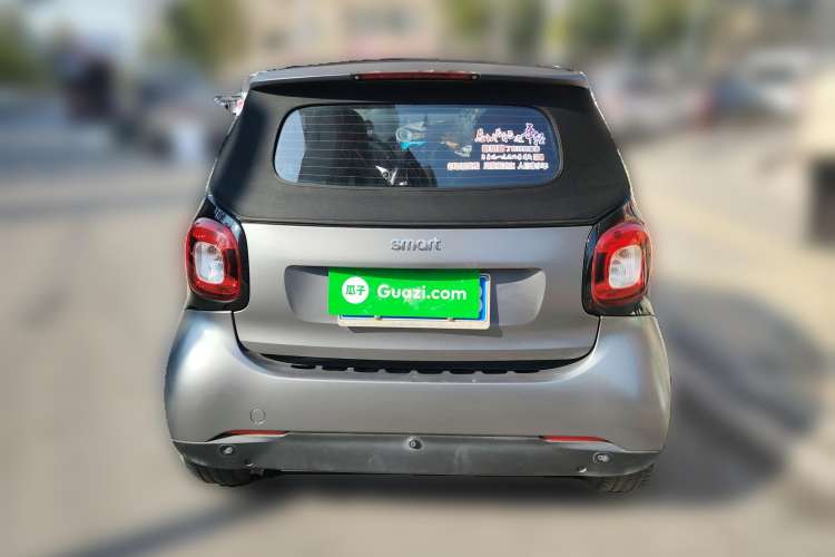 Used smart fortwo 2016 0.9T 66 kW Convertible Pioneer Edition
