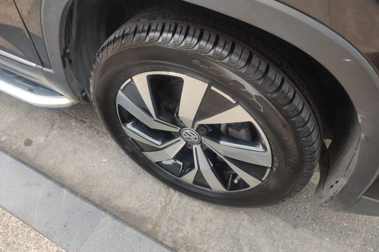 Used Volkswagen Tayron 2019 330TSI Two-Wheel Drive Luxury Model China VI Standard
