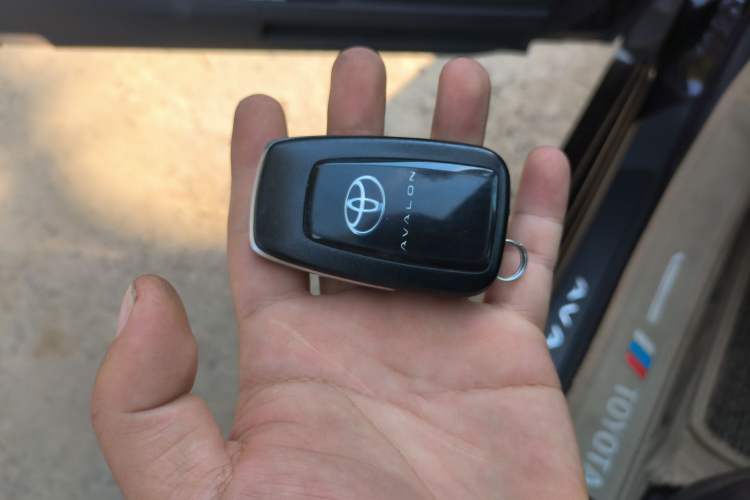 Used Toyota Avalon 2019 2.0L Ambition Edition China VI
