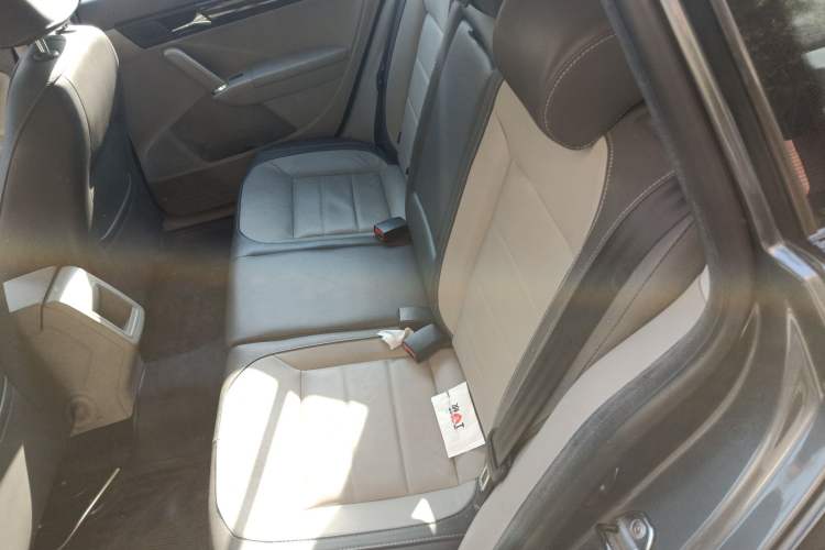 Used Volkswagen Gran Lavida 2013 1.6L Automatic Comfort Model
