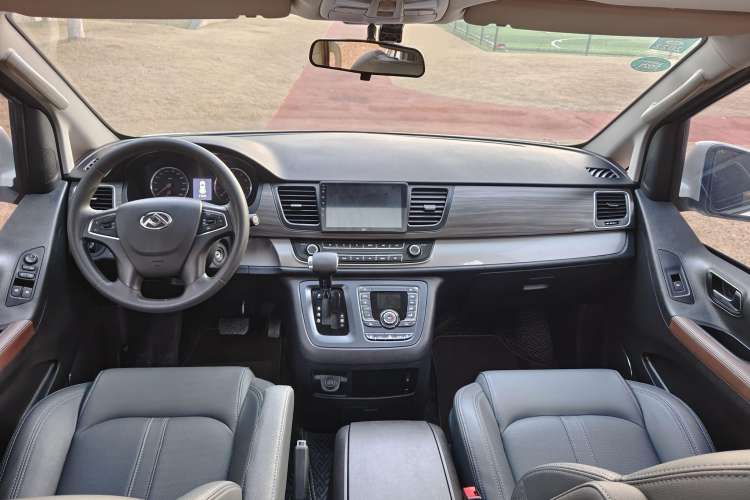 Used SAIC MAXUS G10 2019 Facelift PLUS 2.0T Automatic Elite Edition China VI