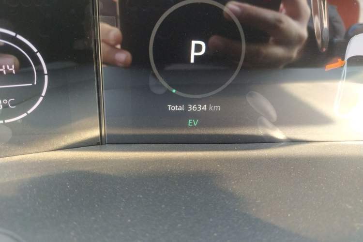 Used CHANGAN UNI-V iDD 2023 ZhiDian iDD 1.5T 113km Smart & Fun Version