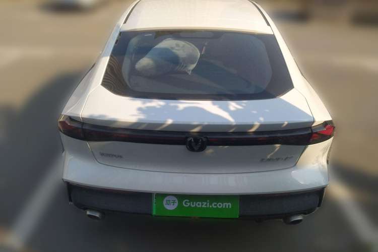 Used CHANGAN UNI-V iDD 2023 ZhiDian iDD 1.5T 113km Smart & Fun Version