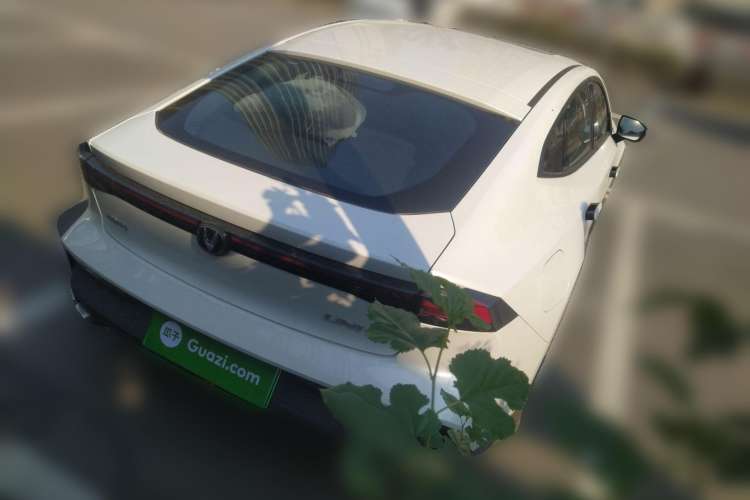 Used CHANGAN UNI-V iDD 2023 ZhiDian iDD 1.5T 113km Smart & Fun Version