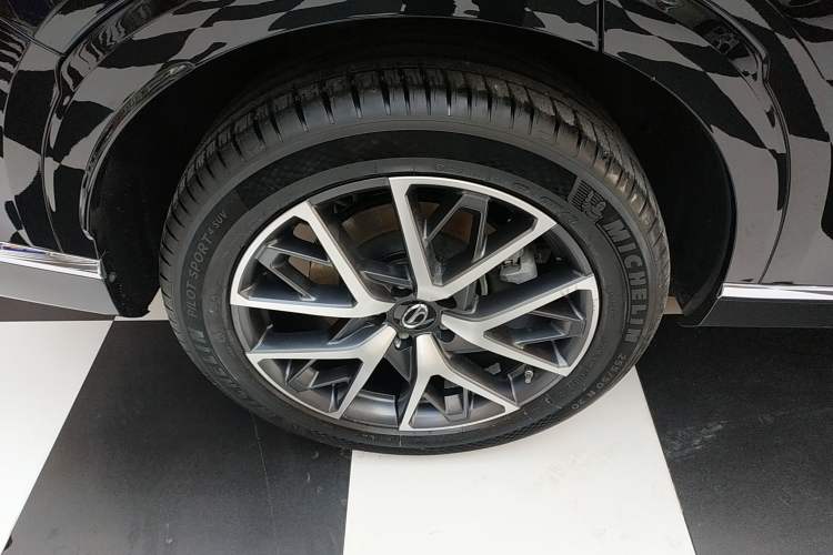 Used GAC Trumpchi GS8 2022 Dual-Engine Series 2.0TM Two-Wheel Drive Prestige Edition (7 Seats)
