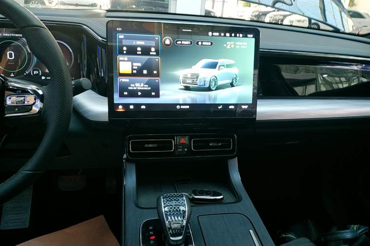 Used GAC Trumpchi GS8 2022 Dual-Engine Series 2.0TM Two-Wheel Drive Prestige Edition (7 Seats)
