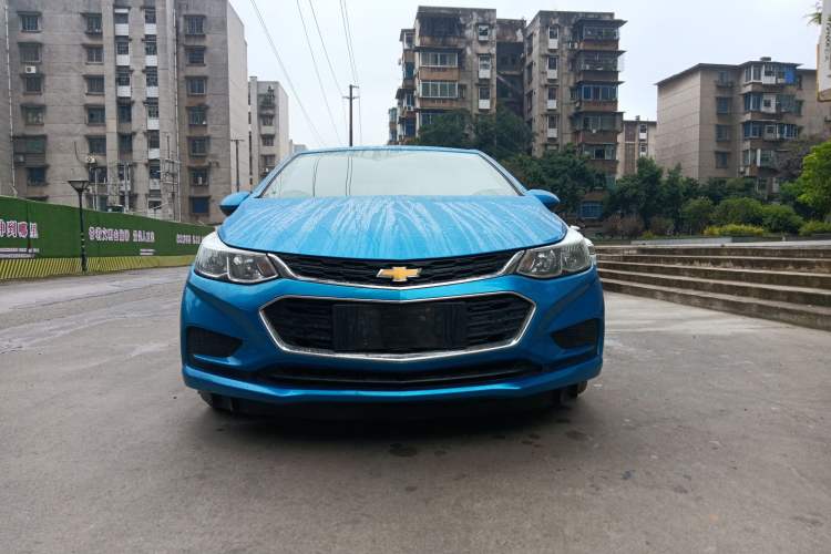 Used Chevrolet Cruze 2017 1.5L Automatic Pioneer Sunroof Edition
