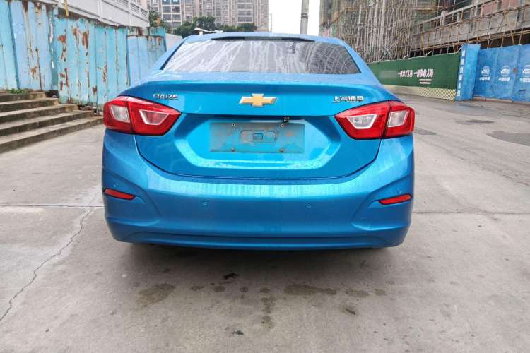 Used Chevrolet Cruze 2017 1.5L Automatic Pioneer Sunroof Edition
