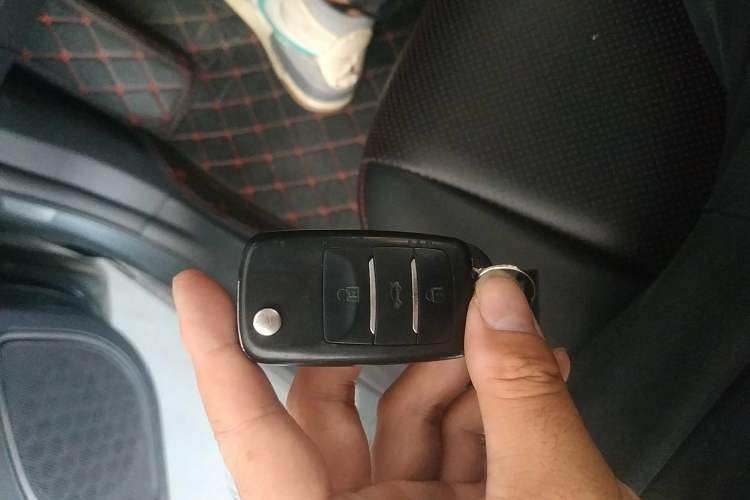 Used CHANGAN KAICHENG Oushang A600 2016 1.5L Manual Luxury 7-Seater
