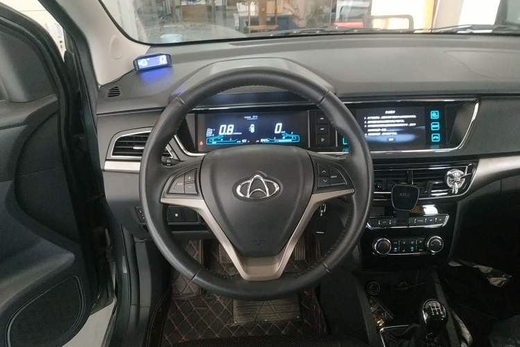 Used CHANGAN KAICHENG Oushang A600 2016 1.5L Manual Luxury 7-Seater
