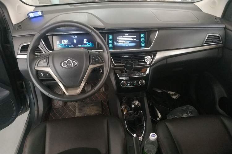 Used CHANGAN KAICHENG Oushang A600 2016 1.5L Manual Luxury 7-Seater
