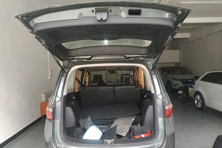 Used CHANGAN KAICHENG Oushang A600 2016 1.5L Manual Luxury 7-Seater
