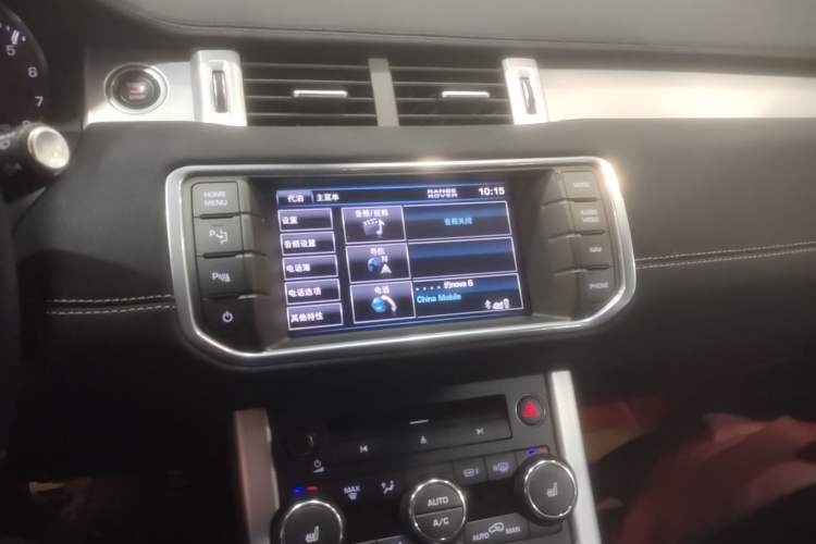 Used Land Rover Range Evoque 2013 2.0T 5-Door Ignite Edition Audio And AC Panel