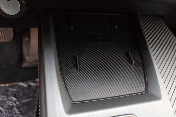 Used Oshan Z6 New Energy 2023 ZhiDian iDD 150KM Flagship PLUS Smart Parking Edition