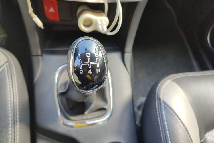 Used HYOSOW H3 2015 1.5L manual Comfort trim level
