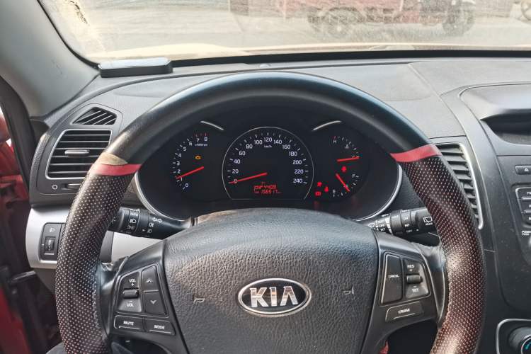 Used Kia Sorento 2013 2.4L 7-Seater Gasoline Comfort Version China IV Standard
