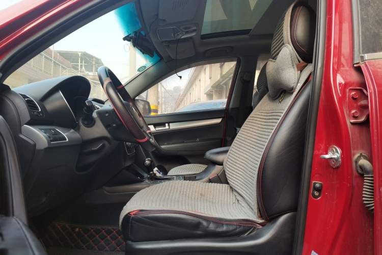 Used Kia Sorento 2013 2.4L 7-Seater Gasoline Comfort Version China IV Standard
