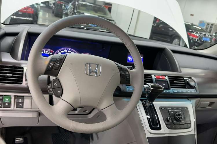 Used Honda Elysion 2015 2.4L VTi-S Prestige Edition