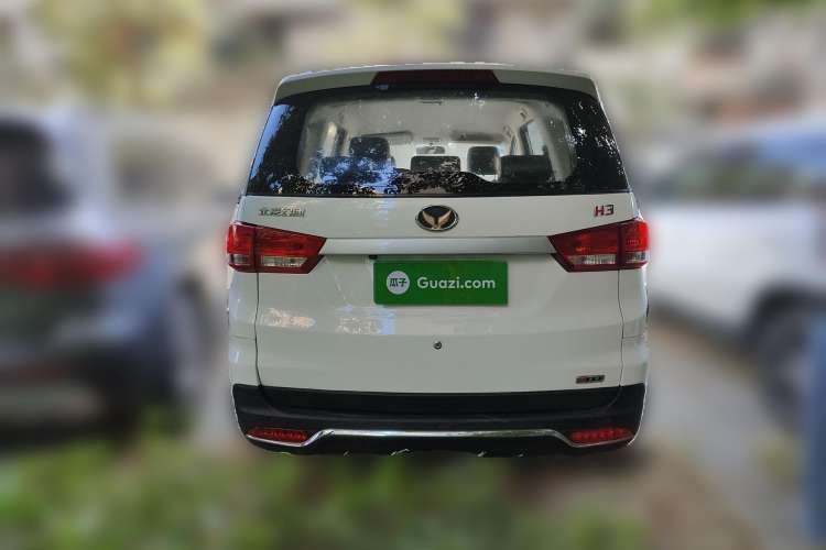 Used HYOSOW H3 2015 1.5L manual Comfort trim level
