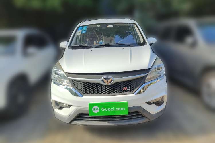 Used HYOSOW H3 2015 1.5L manual Comfort trim level
