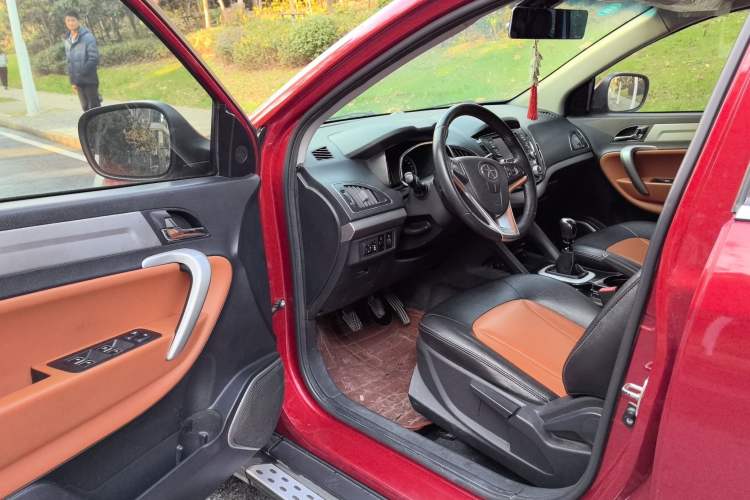 Used JAC Refine S5 2013 1.5T Manual Sunroof Version