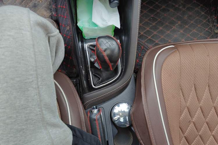 Used CHANGAN Eado DT 2018 1.6L Manual Smart Enjoyment Model Gear Lever