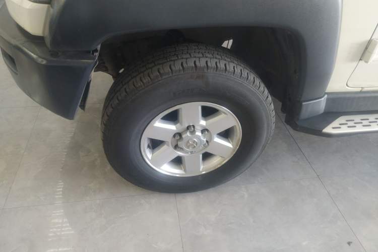 Used BAIC Off-Road BJ40 2016 40L 2.0T Manual Two-Wheel Drive Luxury Edition
