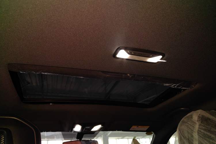 Used Changan UNI-V iDD 2023 Zhidian iDD 1.5T 113km Smart & Fun Version (Rapid Edition)