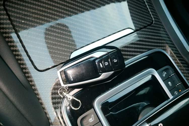 Used SAIC MAXUS D90 Pro 2020 2.0T Diesel 4x4 Alashan Edition 7-Seater
