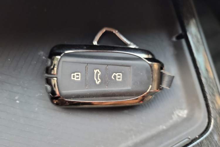 Used Dongfeng Aeolus Yixuan MAX 2021 1.5T Super-Powered Dad Edition
