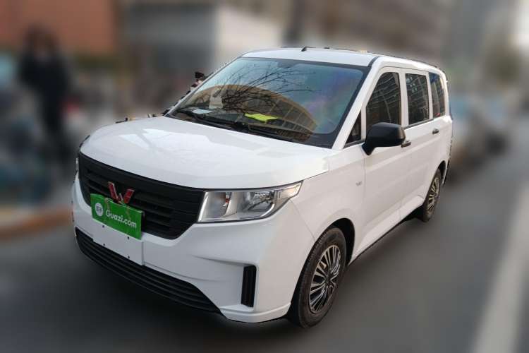 Used Wuling Hongguang PLUS 2019 1.5T Manual Comfort Version 7 Seats