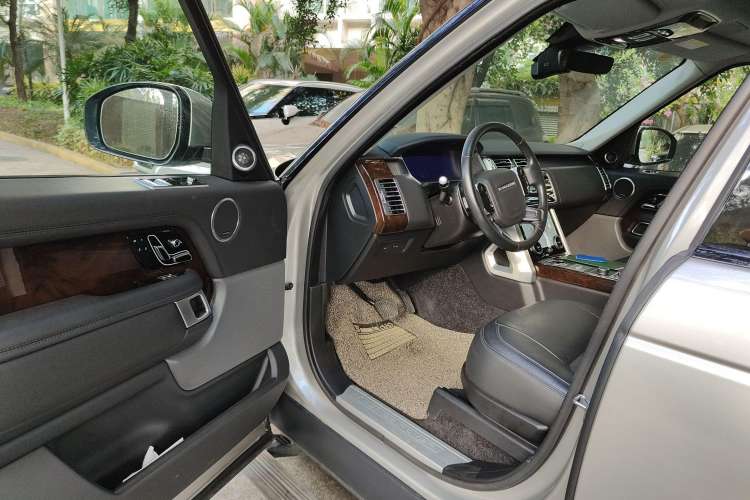 Used Land Rover Range Rover 2021 3.0 L6 Grand Edition
