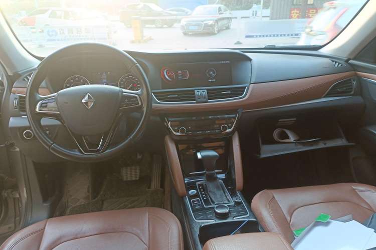 Used BORGWARD BX7 2016 28T Two-Wheel Drive Luxury Version 5 Seats
