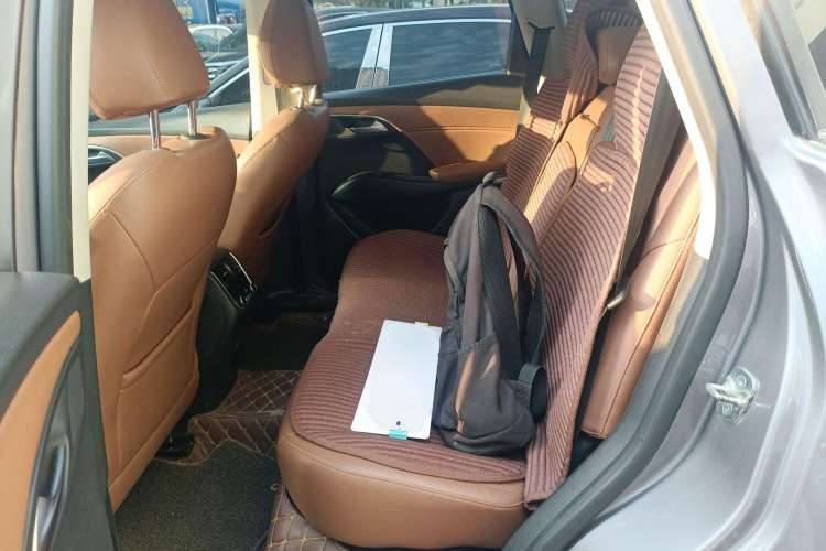 Used BORGWARD BX7 2016 28T Two-Wheel Drive Luxury Version 5 Seats
