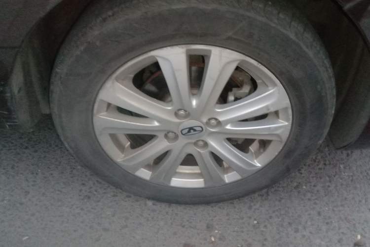 Used Cowin C3 2015 1.5L Manual Gold Diamond Edition
