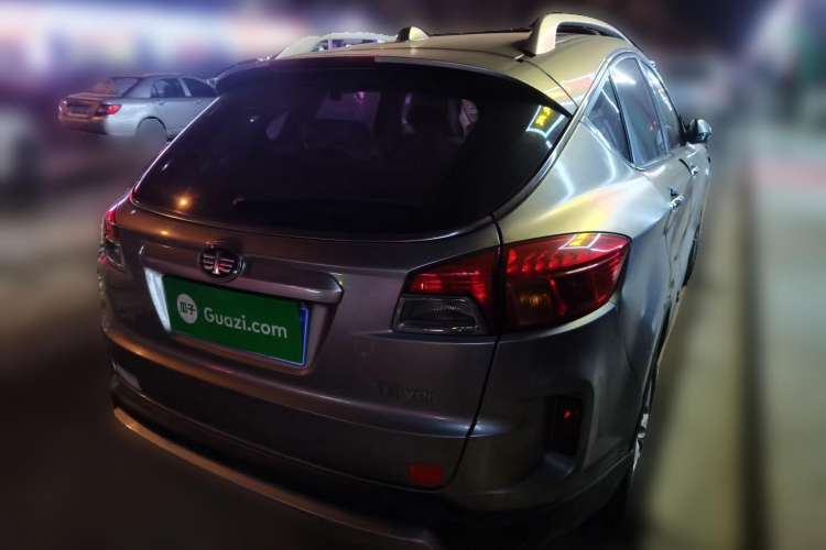 Used Bestune X80 2015 2.0L automatic luxury version
