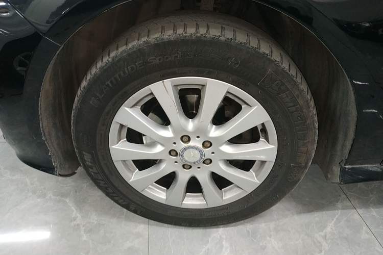 Used Mercedes-Benz R-Class 2011 R 300 L Business Model
