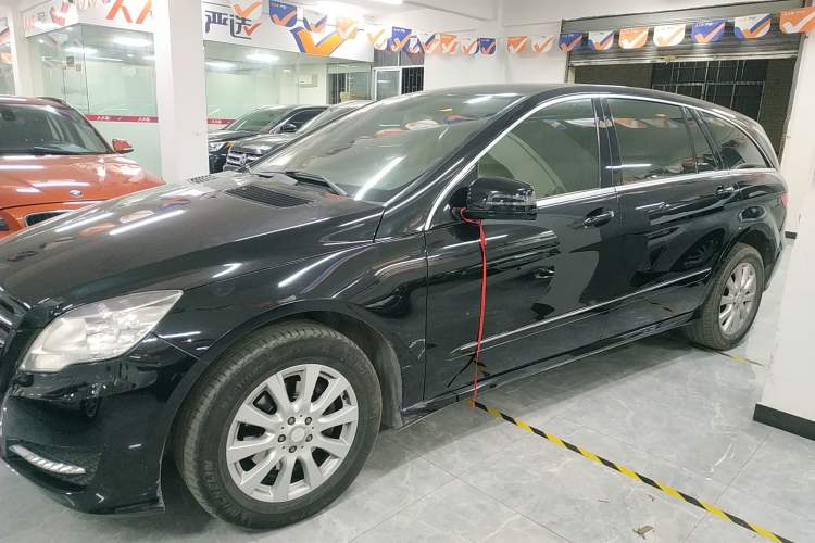 Used Mercedes-Benz R-Class 2011 R 300 L Business Model
