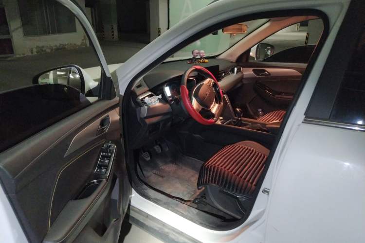 Used BAIC Beijing X3 2019 1.5T Manual Glory Edition