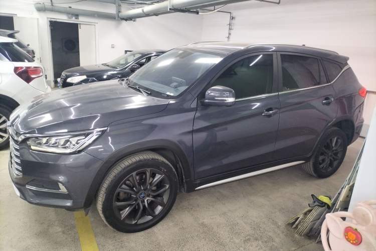 Used BYD Song New Energy 2019 Song DM 1.5TID Smart Connect Premium Model
