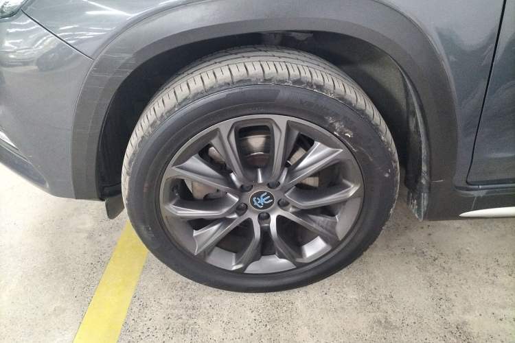 Used BYD Song New Energy 2019 Song DM 1.5TID Smart Connect Premium Model
