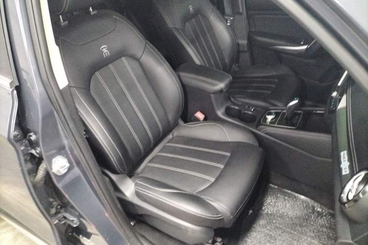 Used BYD Song New Energy 2019 Song DM 1.5TID Smart Connect Premium Model
